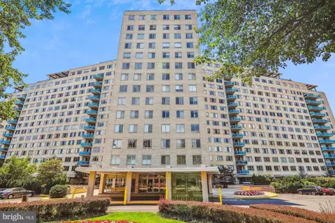 10500 Rockville Pik #1617, Rockville, MD 20852