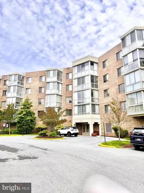 2900 N Leisure World Blvd #515, Silver Spring, MD 20906
