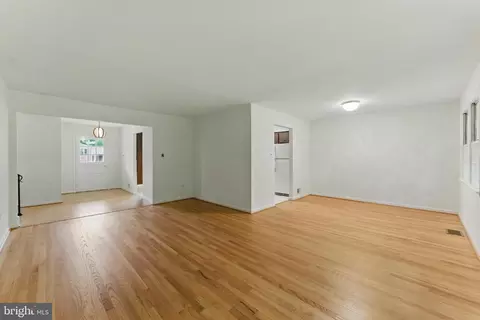 13021 Morningside Ln, Silver Spring, MD 20904 photo 5