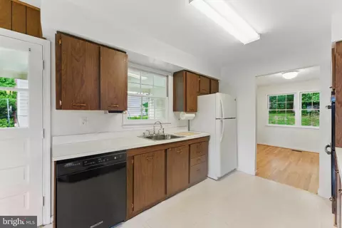 13021 Morningside Ln, Silver Spring, MD 20904 photo 10