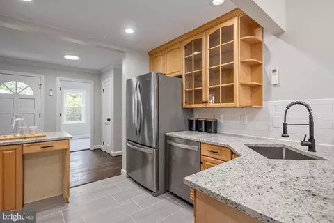 609 Eldrid Dr, Silver Spring, MD 20904 photo 9