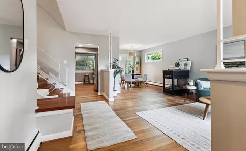 10400 Conover Dr, Silver Spring, MD 20902 photo 8