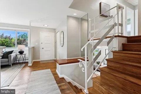 10400 Conover Dr, Silver Spring, MD 20902 photo 15