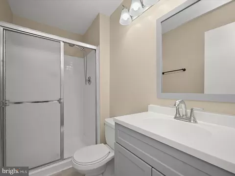 Bath - 14909 Cleese Ct #4CD, Silver Spring, MD 20906 photo 2 of 2