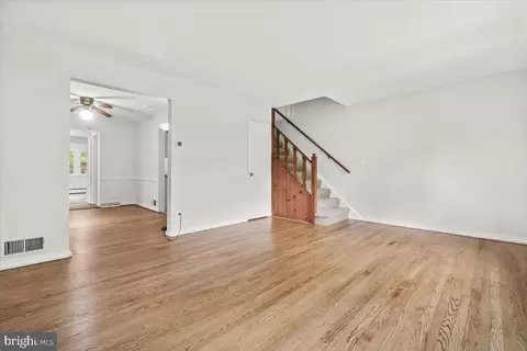 12103 Valleywood Dr, Silver Spring, MD 20902 photo 5