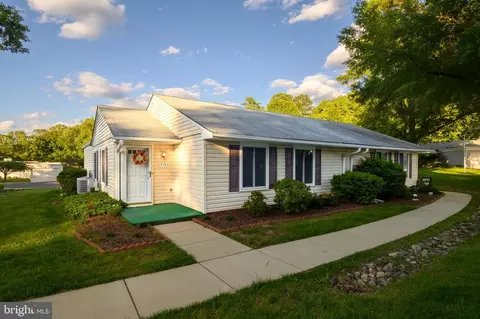 14702 Lindsey Ln #221-B, Silver Spring, MD 20906