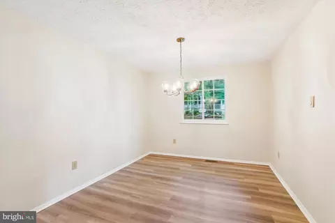 1221 Windmill Ln, Silver Spring, MD 20905 photo 8
