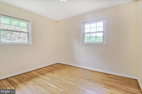 Bedroom - 10611 Meadowhill Rd, Silver Spring, MD 20901 photo 2 of 6