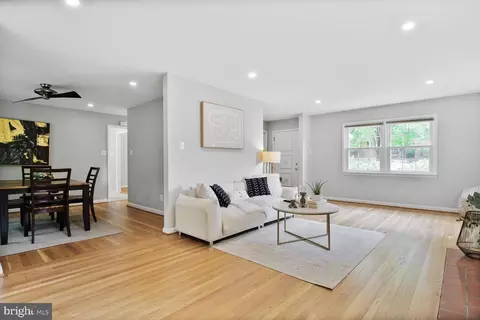 Living - 10611 Meadowhill Rd, Silver Spring, MD 20901 photo 4 of 4