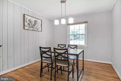 Dining - 10611 Meadowhill Rd, Silver Spring, MD 20901 photo 4 of 5