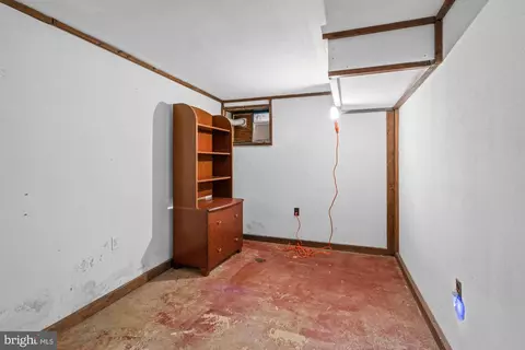 Bedroom - 8008 Park Crest Dr, Silver Spring, MD 20910 photo 6 of 6