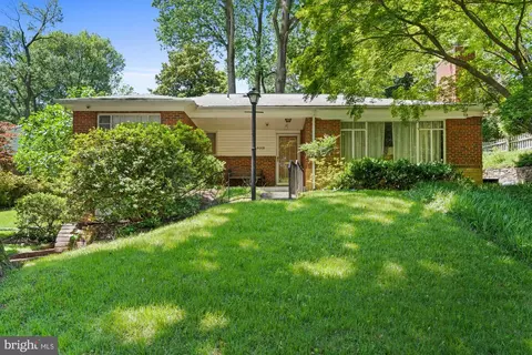 Exterior - 8008 Park Crest Dr, Silver Spring, MD 20910 photo 1 of 9