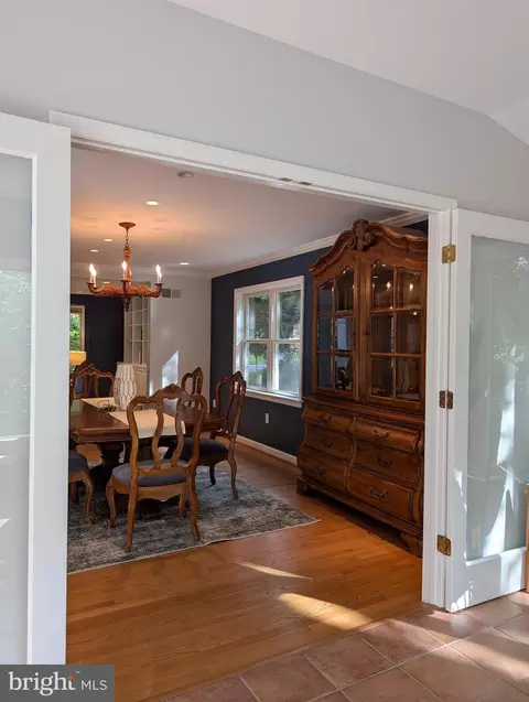 Dining - 9510 Clement Rd, Silver Spring, MD 20910 photo 3 of 4