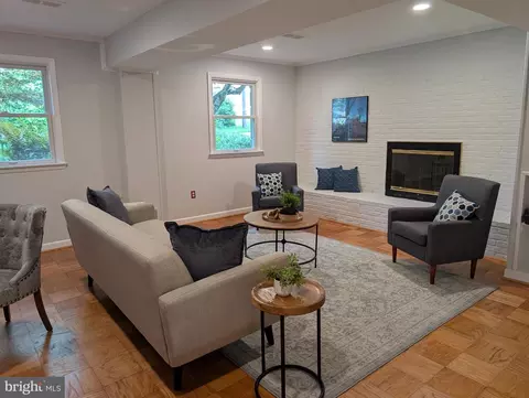 Living - 9510 Clement Rd, Silver Spring, MD 20910 photo 4 of 5