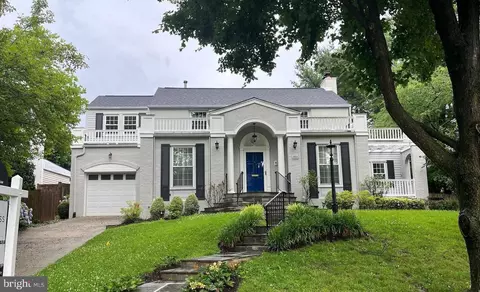 5403 Center St, Chevy Chase, MD 20815