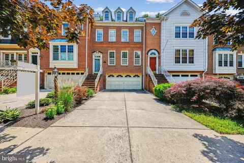 9938 Foxborough Cir, Rockville, MD 20850