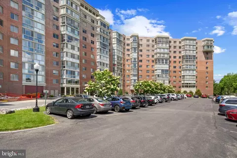 3100 N Leisure World Blvd #716, Silver Spring, MD 20906