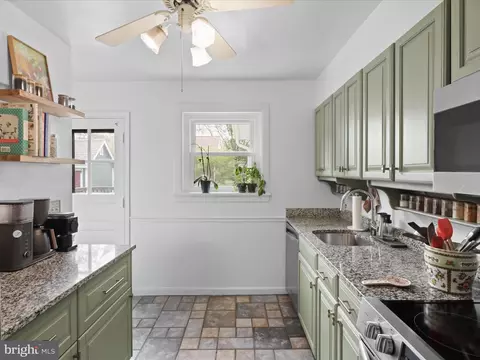 Kitchen - 1710 Glenkarney Pl, Silver Spring, MD 20902 photo 2 of 3