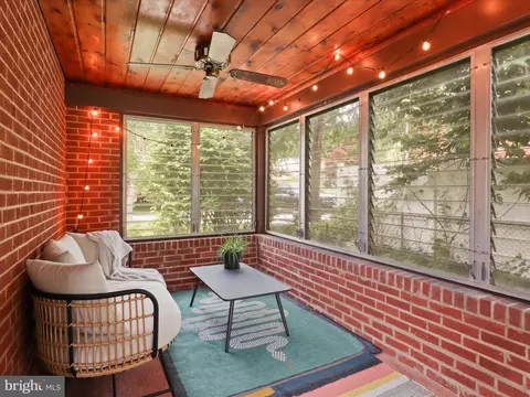Exterior - 1710 Glenkarney Pl, Silver Spring, MD 20902 photo 3 of 8