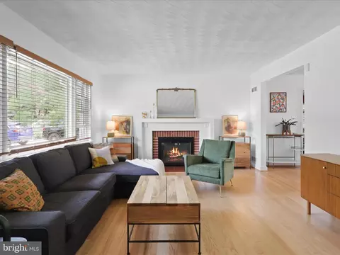 Living - 1710 Glenkarney Pl, Silver Spring, MD 20902 photo 2 of 3