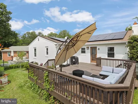 Exterior - 1710 Glenkarney Pl, Silver Spring, MD 20902 photo 7 of 8