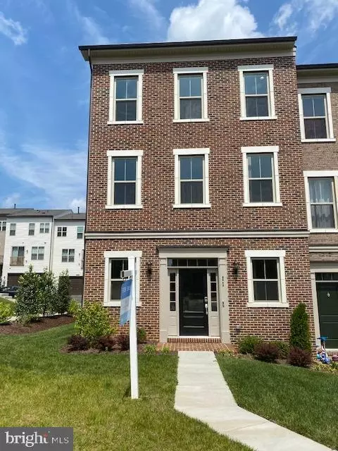 11 Blue Jay Way, Clarksburg, MD 20871