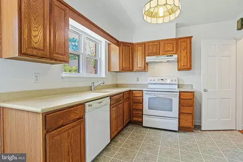 1203 Burton St, Silver Spring, MD 20910 photo 7