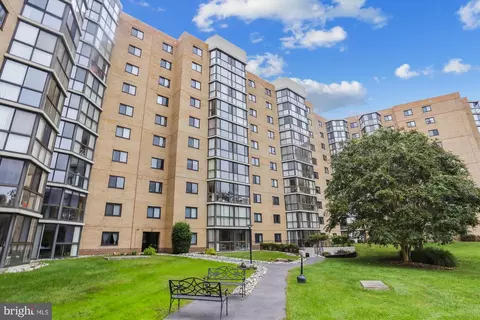 3330 N Leisure World Blvd #5-722, Silver Spring, MD 20906