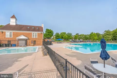 Exterior - 14926 Dunvegan Ct, Silver Spring, MD 20906 photo 4 of 5