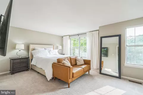 Bedroom - 14926 Dunvegan Ct, Silver Spring, MD 20906 photo 2 of 4