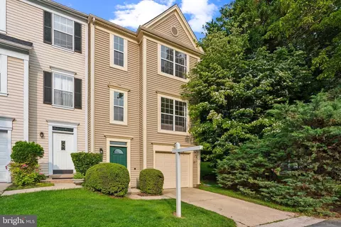 14926 Dunvegan Ct, Silver Spring, MD 20906