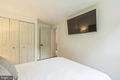Bedroom - 14926 Dunvegan Ct, Silver Spring, MD 20906 photo 4 of 4