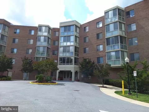 2904 N Leisure World Blvd #517, Silver Spring, MD 20906
