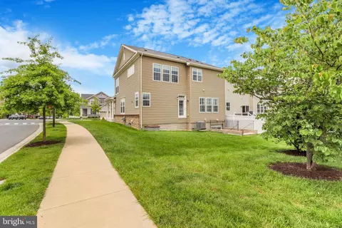 Exterior - 3518 Doc Berlin Dr, Silver Spring, MD 20906 photo 7 of 8