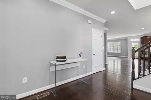 Entry Way - 3518 Doc Berlin Dr, Silver Spring, MD 20906 photo 9 of 24
