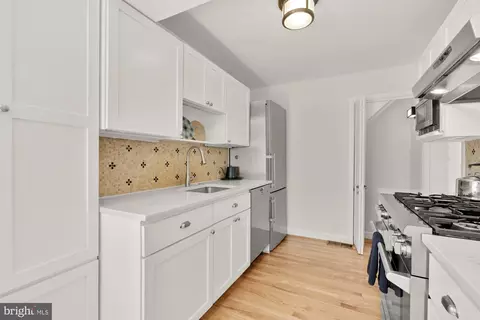 Kitchen - 517 Margaret Dr, Silver Spring, MD 20910 photo 3 of 4