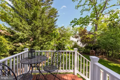Exterior - 517 Margaret Dr, Silver Spring, MD 20910 photo 3 of 8
