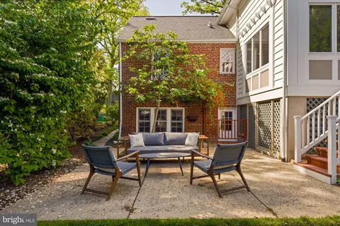 Exterior - 517 Margaret Dr, Silver Spring, MD 20910 photo 6 of 8