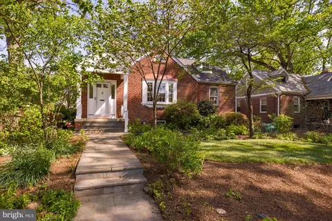 Exterior - 517 Margaret Dr, Silver Spring, MD 20910 photo 7 of 8