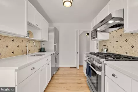 Kitchen - 517 Margaret Dr, Silver Spring, MD 20910 photo 1 of 4