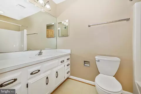 13 Montford Ct, Silver Spring, MD 20905 photo 12