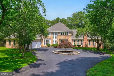 12213 Lake Potomac Ter, Potomac, MD 20854