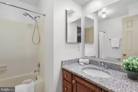 13423 Rippling Brook Dr, Silver Spring, MD 20906 photo 38