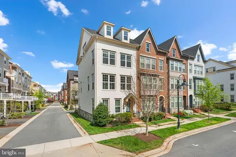 243 Strummer Ln, Gaithersburg, MD 20878 photo 1