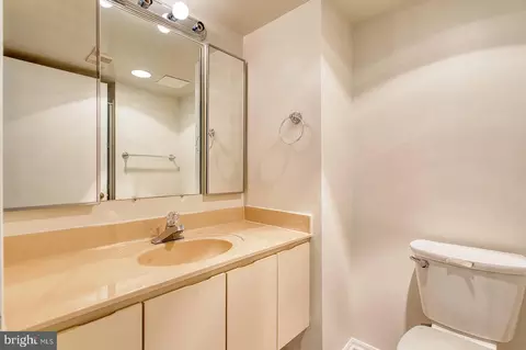 15115 Interlachen Dr #3-920, Silver Spring, MD 20906 photo 20