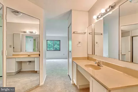 15115 Interlachen Dr #3-920, Silver Spring, MD 20906 photo 16