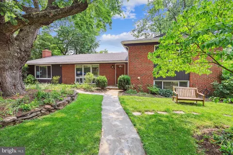 5026 Alta Vista Rd, Bethesda, MD 20814