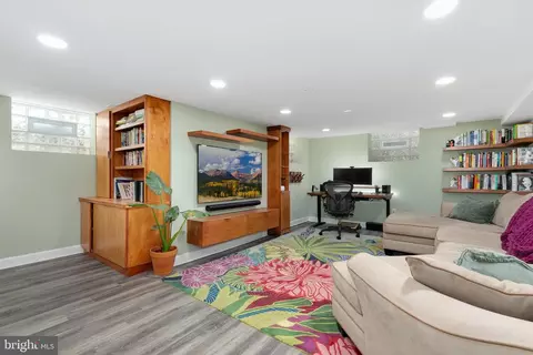 8601 Mayfair Pl, Silver Spring, MD 20910 photo 35