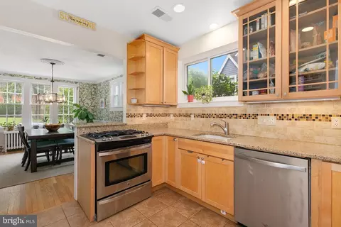 8601 Mayfair Pl, Silver Spring, MD 20910 photo 20