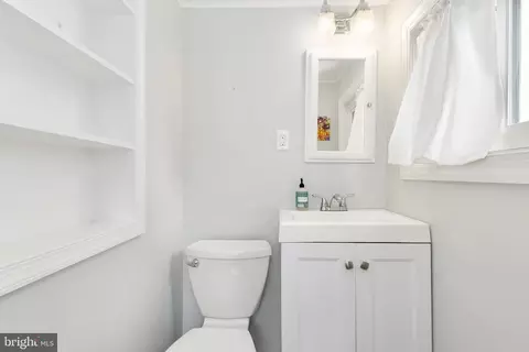 8601 Mayfair Pl, Silver Spring, MD 20910 photo 24